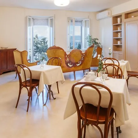 Aganoor Hotel